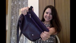 WHY I OWN ONLY ONE PURSE  Whats in my Minimalist Bag [upl. by Shalna]