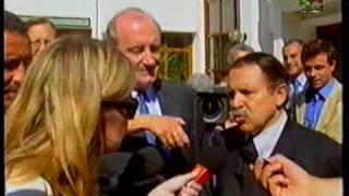 Abdelaziz Bouteflika quotjai besoin du soutien populaire pour avancerquot  Archive INA [upl. by Okin]