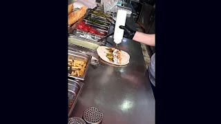 GREEKI PITA SOUVLAKI 🥙 GREEK STREET FOOD CHICKEN SOUVLAKI shortvideo youtubeshorts [upl. by Craner]