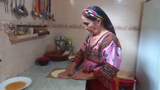 kabylie  Mhadjeb Recette Facile à Faire Préparer Par Ma Mère [upl. by Irek406]