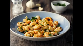 RECETTE EXPRESS  CREVETTES SAUTÉES À LAIL  rapide et pas chère [upl. by Mutat]