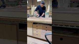 フラッシュ工法 ひたすらにタッカー打ち woodworking woodwork wood [upl. by Adnirual184]