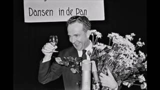 Wim Kan Oudejaarsavond 1963 Integrale radiouitzending Deel 1 quot12 miljoen oliebollen op aardgasquot [upl. by Sheree]