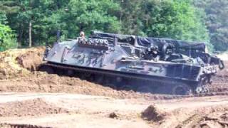 Landmachtdagen 2008 Oirschot Genietank Leopard 2 vs Leopard 1 Bergepanzer 1 und 2 [upl. by Malinde]