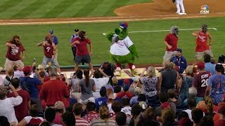 Phanatic and Wolf Pack show off dance moves [upl. by Ellinej]