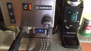 Making an espresso with a Rancilio Silvia wPID and Rancilio Rocky grinder [upl. by Enale252]