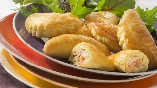 Recette  Feuilletés saumon boursin [upl. by Aynodal]