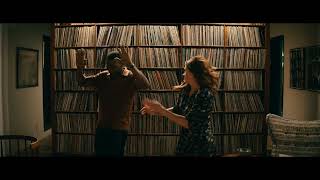 Julia Roberts Amanda Dancing with Mahershala Ali George GH  Leave the World Behind [upl. by Pahl]