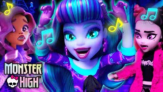 Nightmare Scare Music Video ft Twyla Draculaura Clawdeen amp Frankie  Monster High [upl. by Hansiain85]