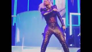 Mary J Blige Bustin DOPE Moves On Stage LoL [upl. by Baiel]