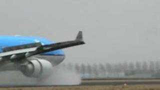 Landing 18R KLM Airbus A330203 schiphol polderbaan [upl. by Berthe]