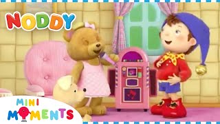 Noddy and the Singalong Picnic 🎤  Compilation  Noddy in Toyland  Mini Moments [upl. by Eelymmij544]