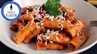 Pasta alla Norma  Rigatoni mit Auberginen und Tomatesoße [upl. by Bernt405]