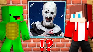 How Art The Clown Attacked Mikey and JJ at 300 in Minecraft   Maizen [upl. by Einohtna]