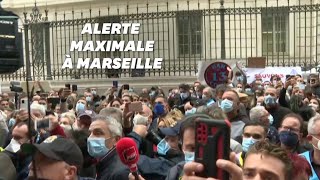 Des centaines de manifestants à Marseille contre la fermeture des bars et restaurants [upl. by Loss]