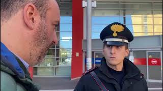 Aggressione in ospedale a Cittadella parla il carabiniere quotCosì abbiamo difeso linfermieraquot [upl. by Eatton]