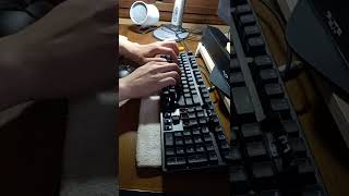 덱 헤슘 프로 체리흑축 축윤활 타건 Deck Hassium Pro Cherry MX Black Switch Lubed Sound Test [upl. by Evelc92]