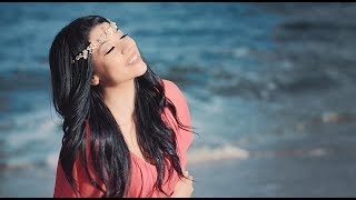 Tuğçe Haşimoğlu  Bir Ömür Boyu Official Video [upl. by Yliak]