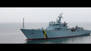 MARINE PROTECTION VESSEL Being Lifted On To A Ship [upl. by Neelloc925]