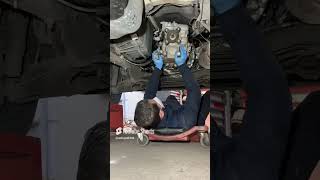 Getriebe ausbauen automobile mechanic mechaniclife diy repair mechanical cars car indian [upl. by Gayn767]