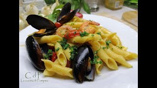 GARGANELLI COZZE VONGOLE E GAMBERETTI [upl. by Tikna98]