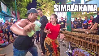 Yang Joget Kocak Banget New SIMALAKAMA by Angklung Carehal Jogja Angklung Malioboro [upl. by Eenot]