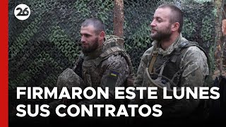 Ucrania tendrá 700 reclutas de su legión de voluntarios en Polonia [upl. by Desai]