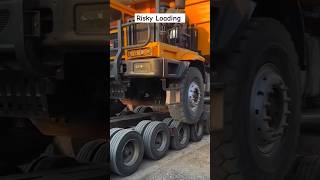 Best truck loader with best driving skills atrangicarkur ytshorts shorts truckdriver trucklife [upl. by Gridley]