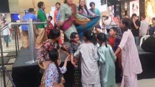 Malay Dance of quotVanishing Traditional Tradequot  Singapore Heritage Festival 2013 Tiong Bahru Plaza [upl. by Silber973]