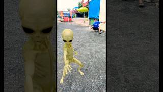 Omg what does alien doing🫣alien shorts shortvideo [upl. by Burris167]