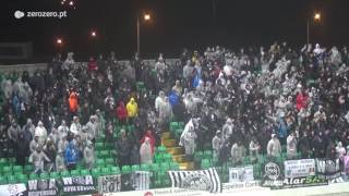 Adeptos do Vitória de Guimarães dão espetáculo à chuva [upl. by Meil960]