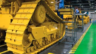 ▶️DOZER MANUFACTURING🚧2024 Bulldozer Assembly line CAT Dressta John Deere How its made USA [upl. by Darej]