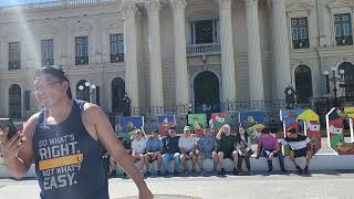 Turistas guatemaltecos en el centro historico San Salvador El Salvador La BINAES de dia [upl. by Higgs]