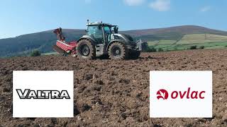 Shallow ploughing with an Ovlac 10 furrow conventional plough and Valtra T194 [upl. by Nrubloc66]