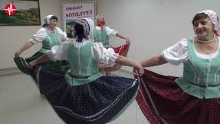 Podujatie Spoločné korene opäť prinieslo moravský a slovenský folklór 3102024 [upl. by Lessur721]