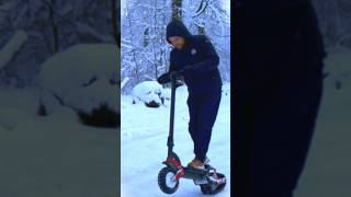 ❄️🏂 ESCOOTER SCHNEEMOBIL ☃️ Verrückter SnowScooter  Spaß im Schnee 🌨️ escooter crazy snow [upl. by Eilzel]