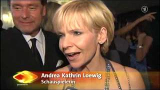 Andrea Kathrin Loewig freut sich über Ursula Karusseits Goldene Henne [upl. by Jochebed]