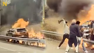 De bons samaritains sauvent un conducteur dune voiture en feu 👏 [upl. by Sams492]