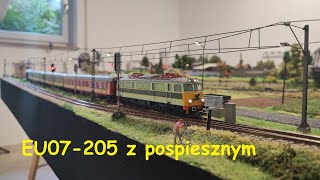 Na makiecie EU07205 z pospiesznym [upl. by Austina239]