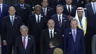 Cumhurbaşkanı Erdoğan COP29 aile fotoğrafı çekimine katıldı [upl. by Ellerehs]