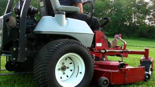 eXmark 60 Lazer Z Commercial Zero Turn lawn Mower hydro [upl. by Pellet]