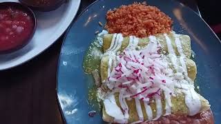 Hussongs Mexican Cantina Las Vegas Boca Park Excellent food [upl. by Nirok658]