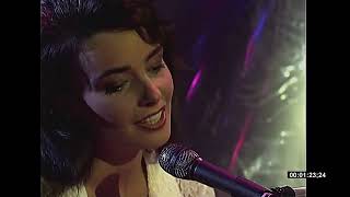 Beverley Craven Holding On TOTP 1991 [upl. by Akerdnahs554]