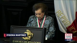 Entregan medalla Belisario Domínguez a la maestra Ifigenia Martínez  Noticias Ciro Gómez Leyva [upl. by Ecilayram]