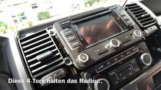 VW T5 GP VW T52 Radio tauschen [upl. by Hadrian633]