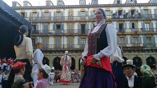 Gigantes buruhandiak Donostia San Sebastian 2018 [upl. by Gnat]