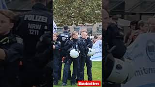 Demonstration von Palästinensern und Juden in Düsseldorf polizei judenfreiheitisrael Palästina [upl. by Aynekat]