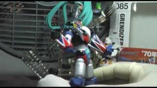 Grendizer Revoltech 085 Unboxing Review [upl. by Heigl]