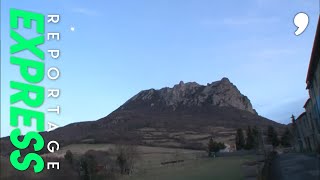 Bugarach le village qui se prépare à la fin du monde [upl. by Nylirrehs958]