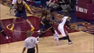 Dwyane Wade left knee bruise Miami Heat at Cleveland Cavaliers [upl. by Ajna]